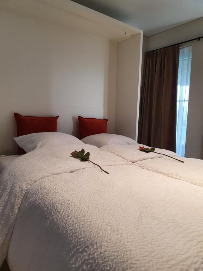 טילט Vakantiehuis Onverbloemd מראה חיצוני תמונה